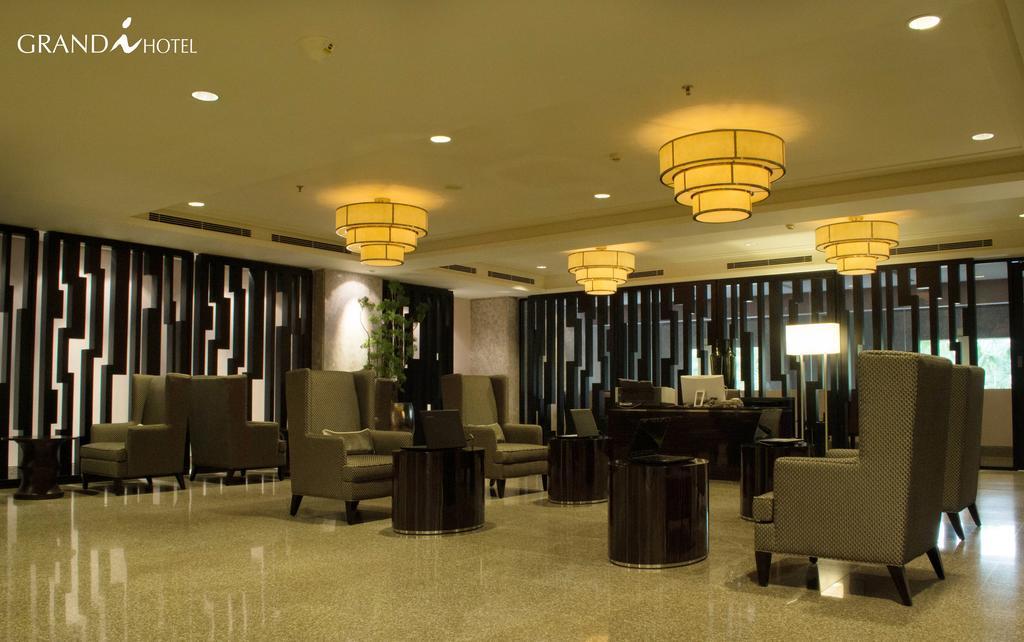I Hotel Batam Nagoya Exteriör bild