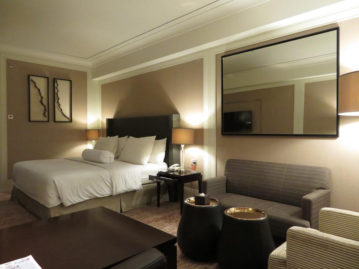 I Hotel Batam Nagoya Exteriör bild